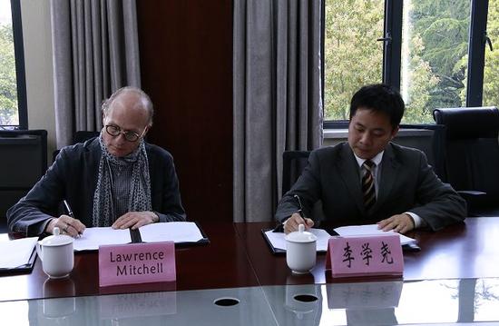 ▍上海财经大学引进在美国因性侵丑闻被开除的教师 Lawrence Mitchell