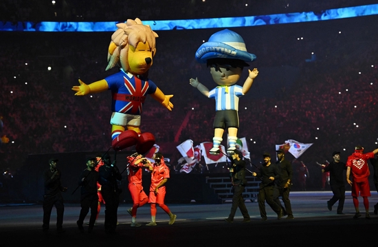 历史世界杯吉祥物亮相。