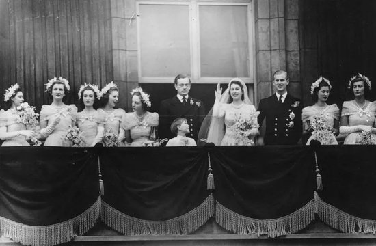伊麗莎白公主大婚時，身邊的伴娘團