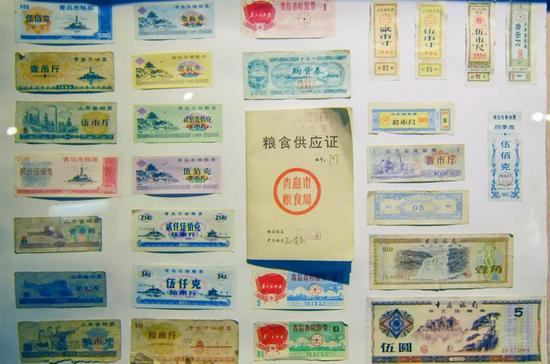 六、七十年代人们使用的粮票和购物券,图片来源@VCG