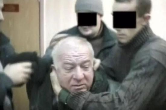 2004年，谢尔盖·斯克里帕尔在莫斯科被捕
