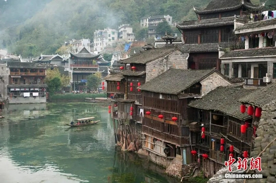 湖南凤凰古镇。徐学哲 摄 图片来源:CTPphoto