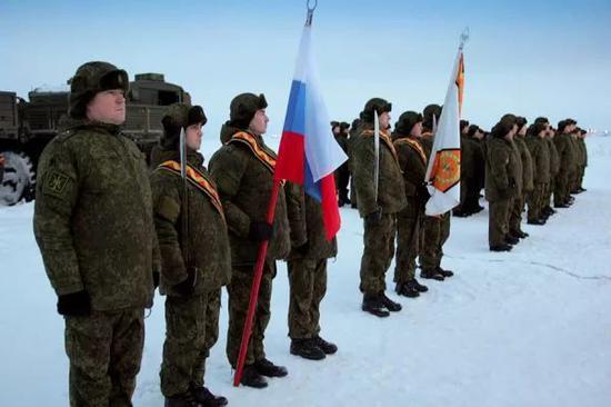 ▲图为部署在北极地区的俄军部队