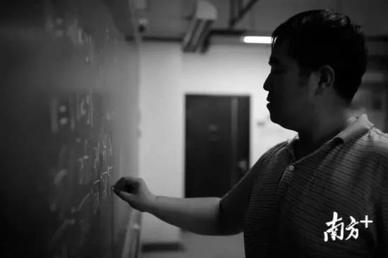 并非除了数学其他都不会