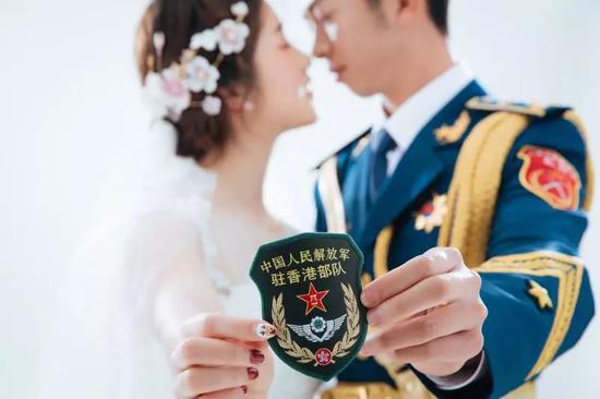 杨振宇来自驻香港部队三军仪仗队