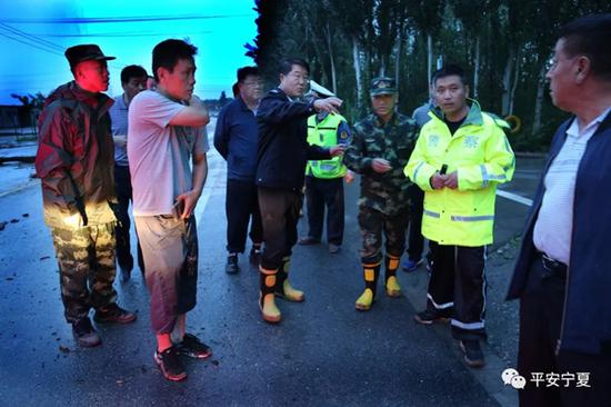 宁夏一名辅警抢救群众时被洪水冲走 至今下落不明