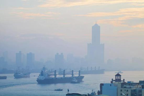 ▲台湾高雄港(视觉中国)