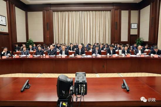 搬迁城市副中心后的首次点评会