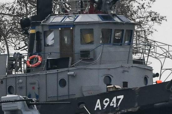刻赤海峡事件中被俄方扣押的乌克兰船只。（图：美联社）