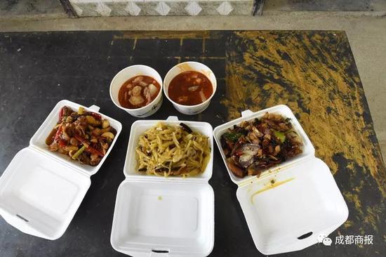 大山深处送外卖 送餐老板年入40万