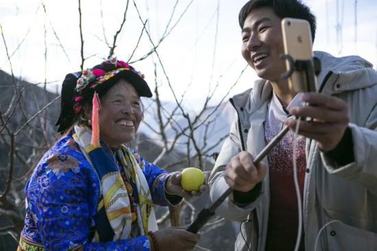 贫苦人口从9899_人口普查(2)