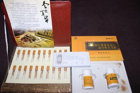 北京警方酒店内抓获18名骗子 解救40位被"洗脑"老人