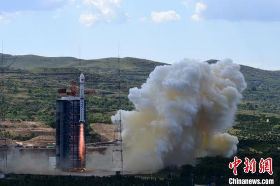 2020年9月7日,長征四號乙運載火箭在太原衛星發射中心成功發射。 馬驥 攝
