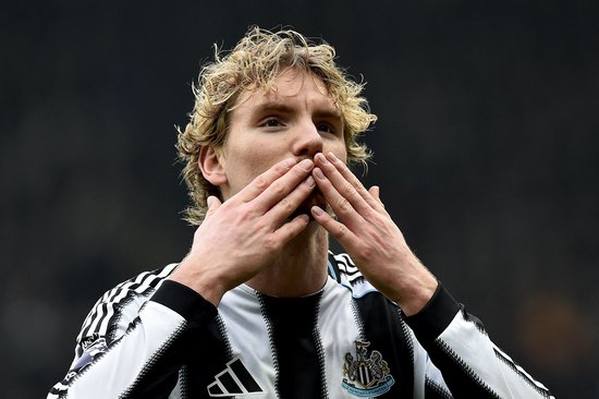 邮报：沃尔特马德预计会留在纽卡不会去拜仁，他短期内踢8号位