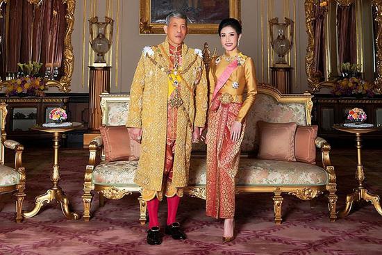 泰妃在位3个月被剥夺全部头衔:对国王不忠(图)