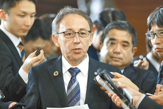 日本冲绳县知事玉城丹尼(图源:美联社)