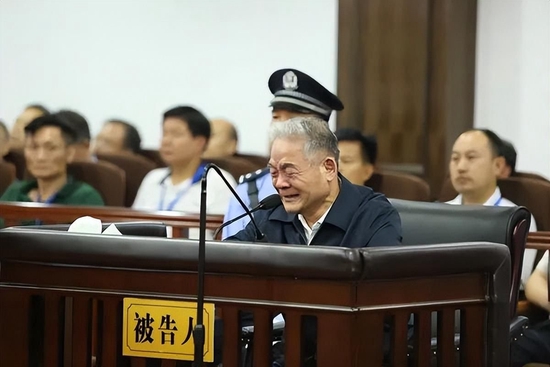(图/人民日报)
