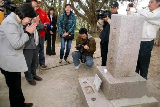 蔡英文祭拜八田与一