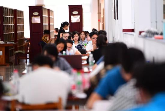 淘汰水课查论文抄袭 教育部新政给大学生增负