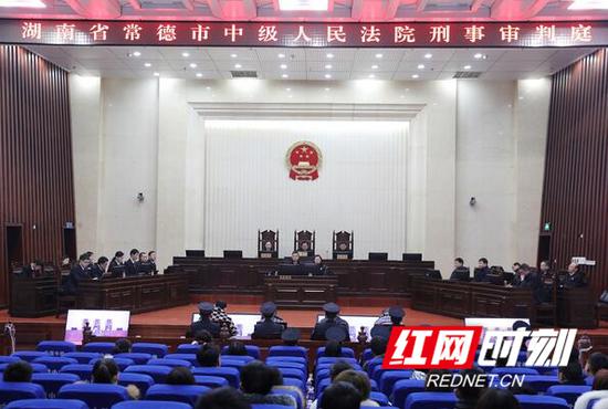 文烈宏一审被判无期 其参与涉黑团伙遭扣财物12亿 文烈宏一审被判无期 其参与涉黑团伙遭扣财物12亿