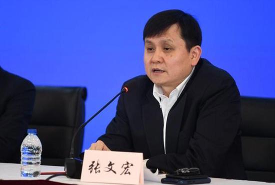有20多个病例在2020年12月下旬出现发热,咽痛,鼻塞,咳嗽,感冒,身体不