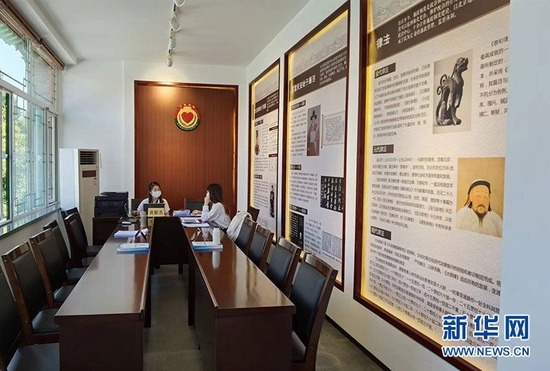 这是北京市朝阳区南磨房地区社会矛盾纠纷预防调处化解分平台。新华网记者 卢俊宇/摄