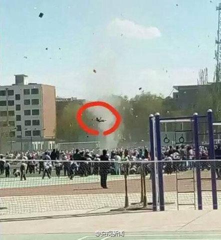 龙卷风掀翻河南虞城蹦蹦床?专家:称尘卷风更确