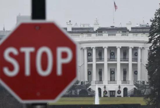 ����12��28���������׶���ʢ������İ׹����»������ ���� ��