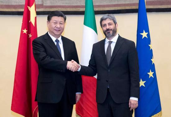 3月22日,国家主席习近平在罗马会见意大利众议长菲科。 新华社记者 王晔 摄