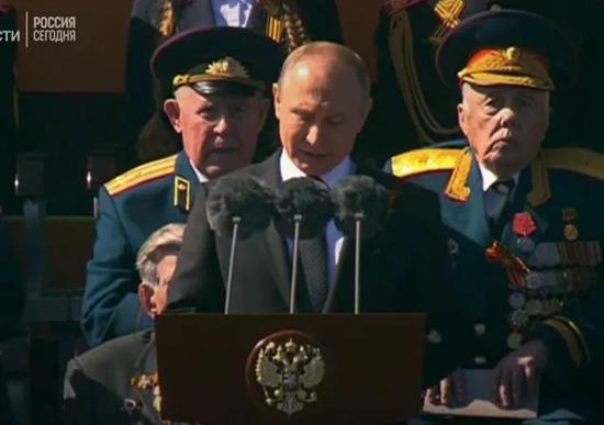 俄罗斯总统普京出席阅兵仪式