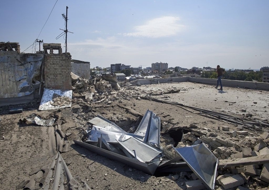 当地时间2022年8月30日，乌克兰哈尔科夫遭炮击，建筑受损。图/IC photo