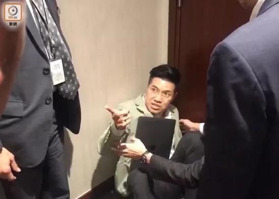 港独闹场称一听国歌就想呕 行政委员这样怼她