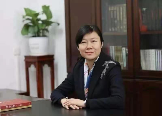 茅台集团总工王莉。图片来源:贵州茅台微信公众号