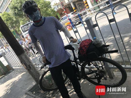 准大学生骑行千里入学：路上被狼追与滑坡擦肩