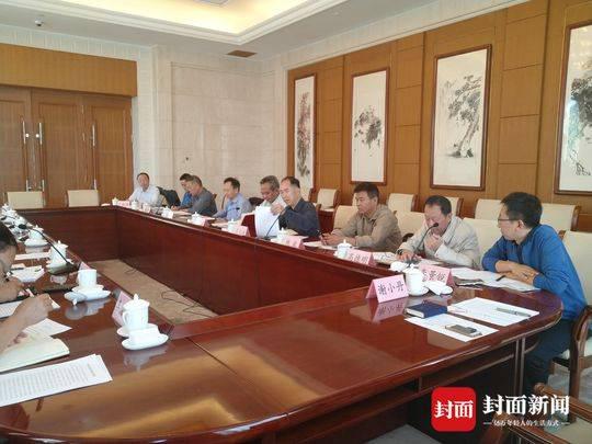 国家林草局督导组向天津市政府反馈意见。摄影/封面新闻记者 谢小丹