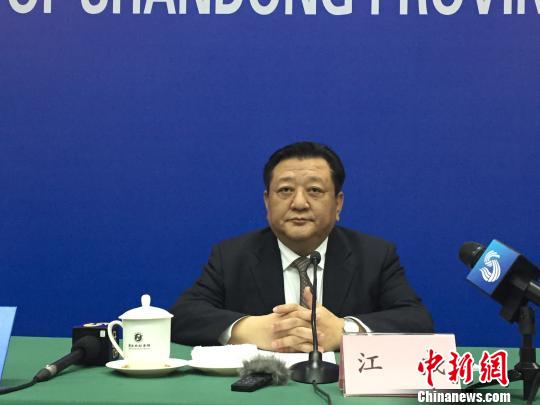 图为,山东省交通运输厅厅长江成。 孙宏瑗 摄