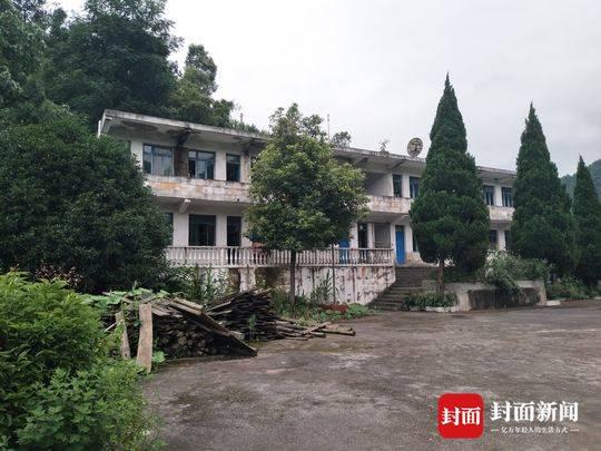 媒体起底“恶魔老师”:曾强奸幼女被打得跪地求饶