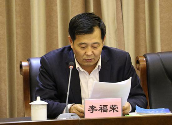 包头市林业局原党组成员、副局长李福荣。图片来源/包头市纪委监委