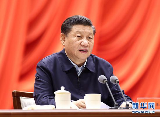 1月11日,省部级主要领导干部学习贯彻党的十九届五中全会精神专题研讨班在中央党校(国家行政学院)开班。中共中央总书记、国家主席、中央军委主席习近平在开班式上发表重要讲话。新华社记者 鞠鹏 摄