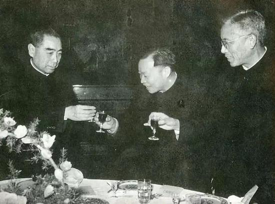 和依附人口_世界人口和民族 种族 分布图(3)