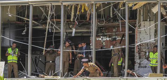斯里兰卡防长:制造袭击的是两个本国宗教极端组织
