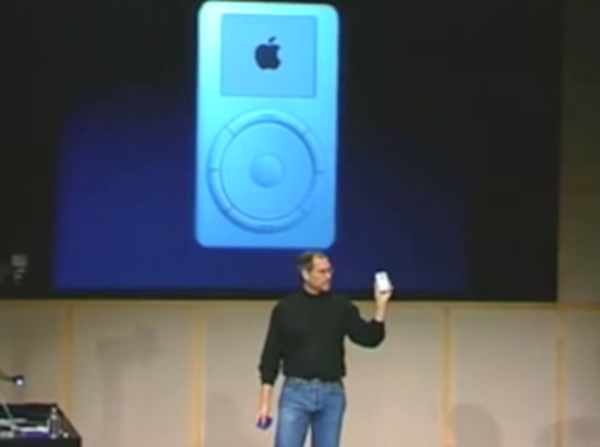 ▲乔布斯发布初代iPod