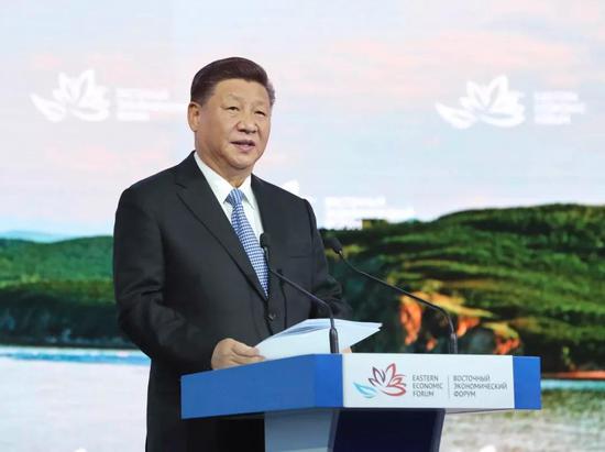 9月12日,第四届东方经济论坛全会在符拉迪沃斯托克举行。中国国度主席习近平列席并发表题为《共享远东开展新机遇 创始东北亚美妙新将来》的致辞。新华社记者鞠鹏摄