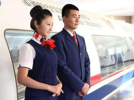 高铁乘务假专业家长不满教育厅回应:你无责吗