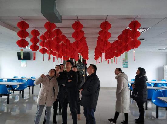 区曲工猜成语是什么成语_疯狂猜成语 区曲工工打一成语答案解析(3)
