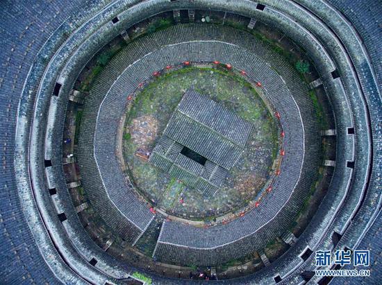 福建初溪土楼群中集庆楼俯瞰图。图源：姜克红|新华社