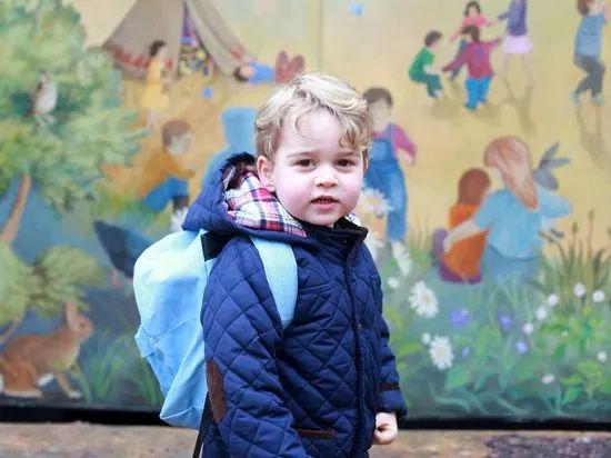 △第一天上幼儿园的乔治王子