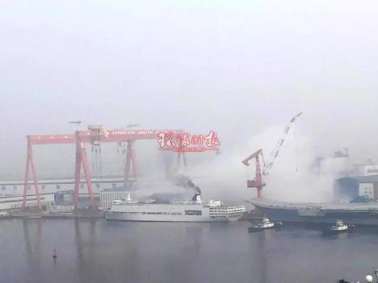 喜讯 中国首艘国产航母今早出港 喜讯 中国首艘国产航母今早出港