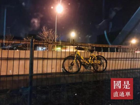  国是直通车 孙秋霞 摄