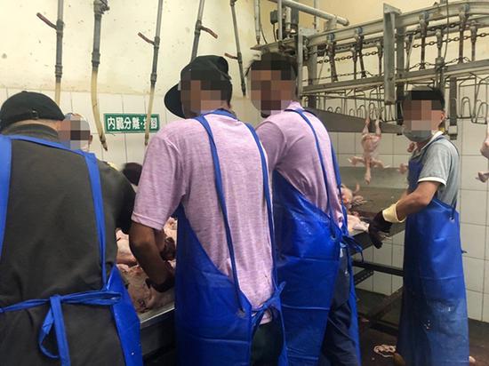 此前有台媒爆出，斯里兰卡学生在台湾屠宰场打工。（图源：台媒）